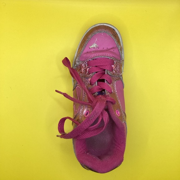 Healeys shoes for kids with no wheels the Healeys do not come with us - Picture 4 of 6